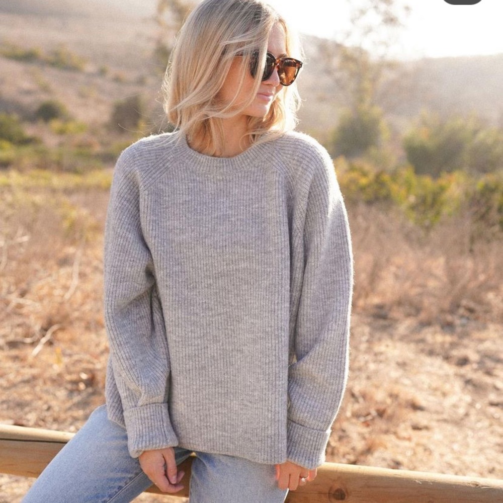 CJLA Grey Pierce Sweater NWOT